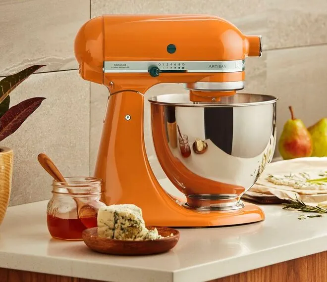 KitchenAid Artisan 4,8 vs Kenwood KVL 85.704 SI: що обрати кухарю